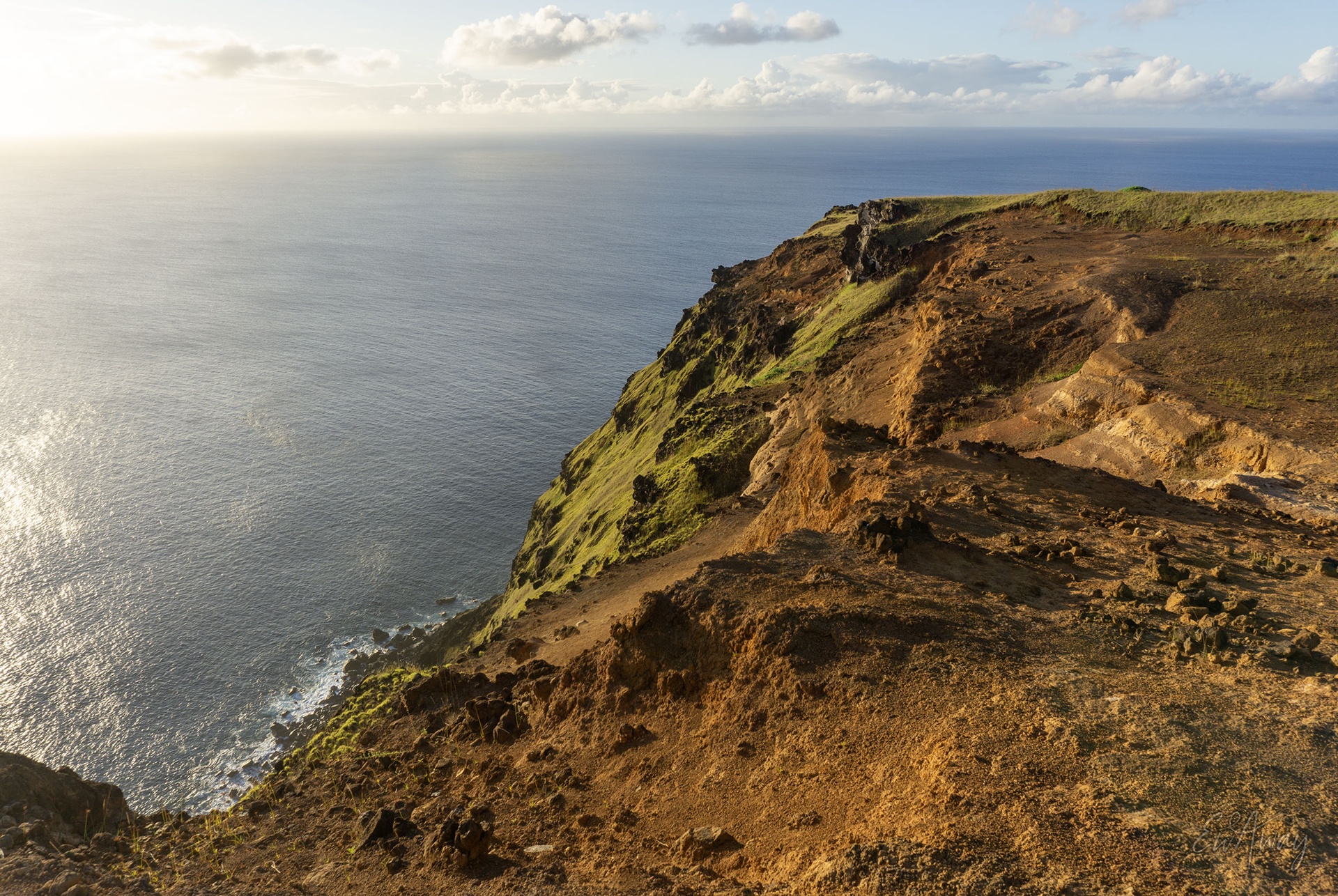 Wyspa Wielkanocna co zobaczyć - klify