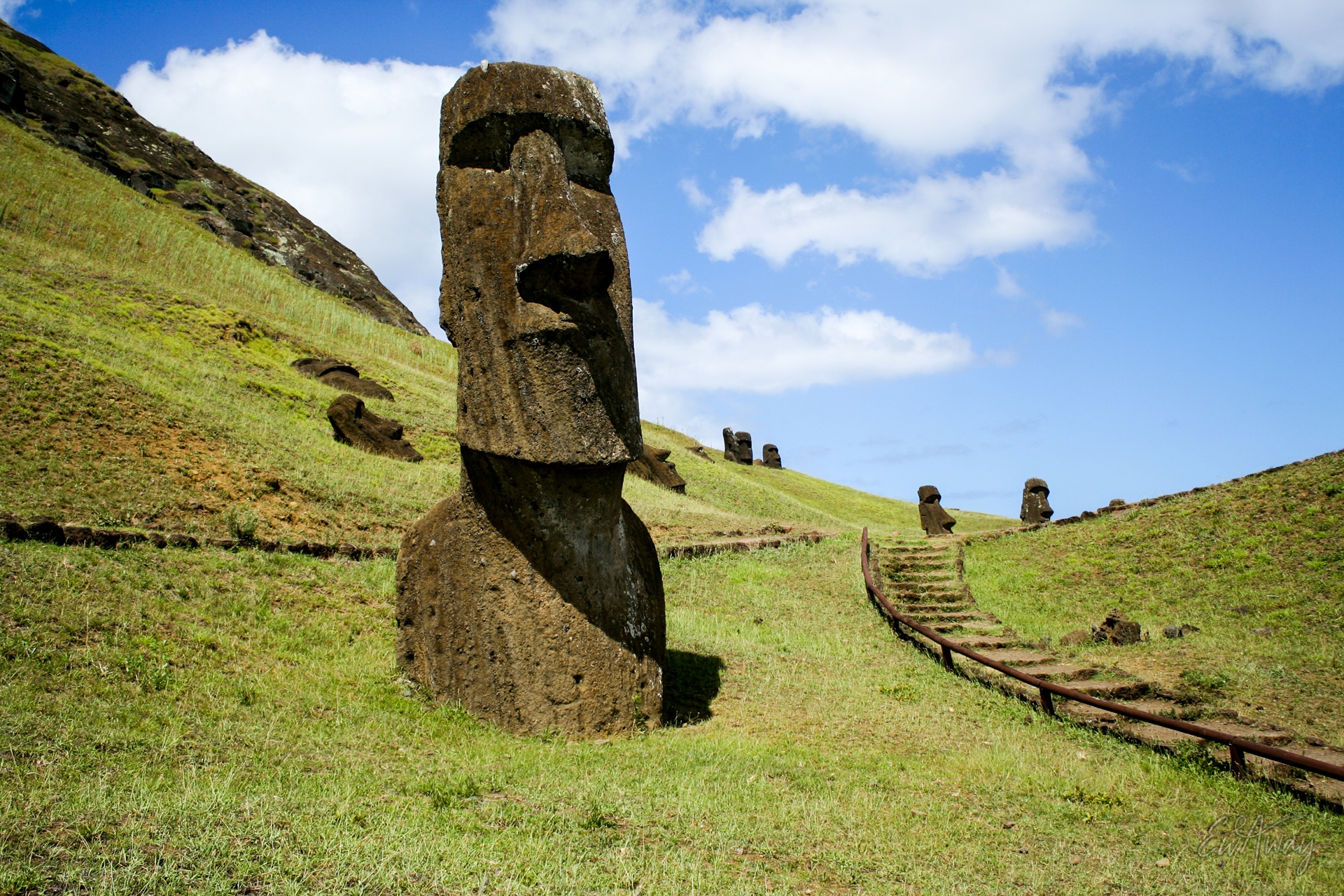 Wyspa Wielkanocna co zobaczyć - posągi - głowy